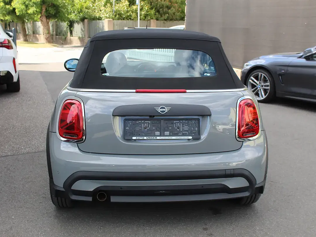 MINI One Cabrio - Thumbnail 10