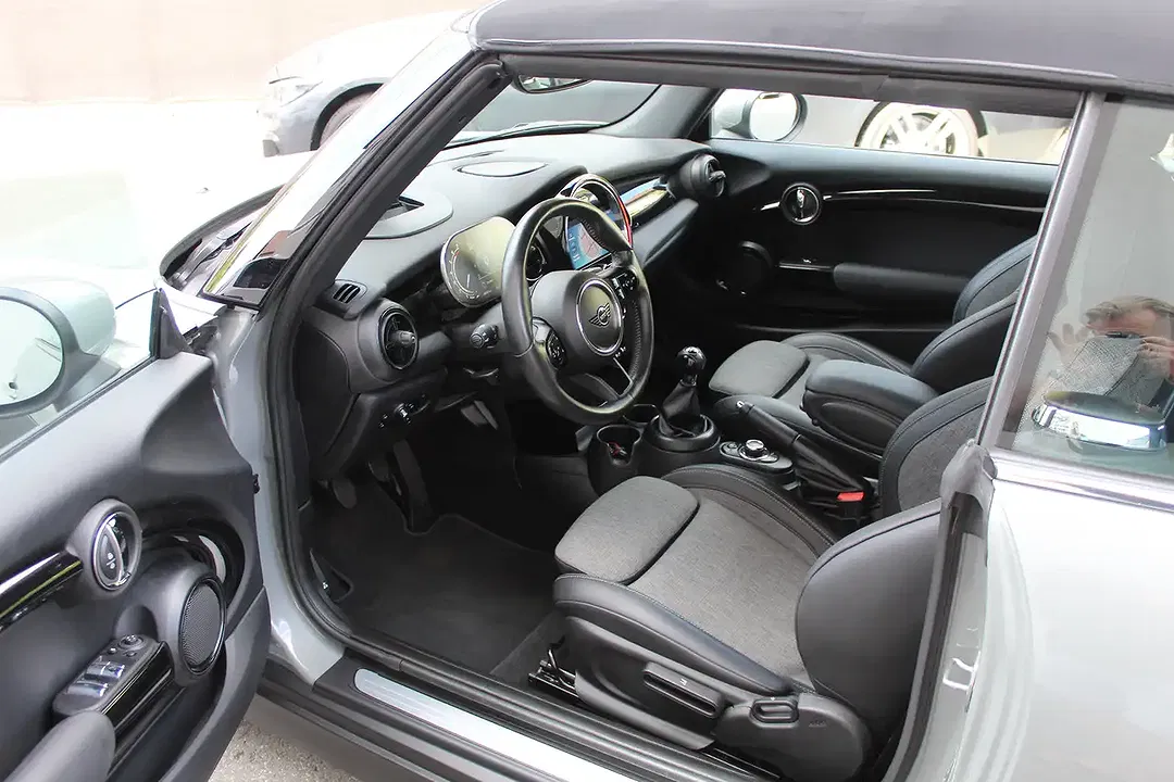 MINI One Cabrio - Thumbnail 12