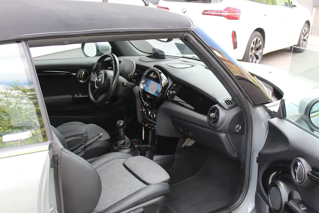 MINI One Cabrio - Thumbnail 13