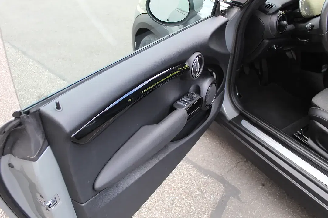 MINI One Cabrio - Thumbnail 14