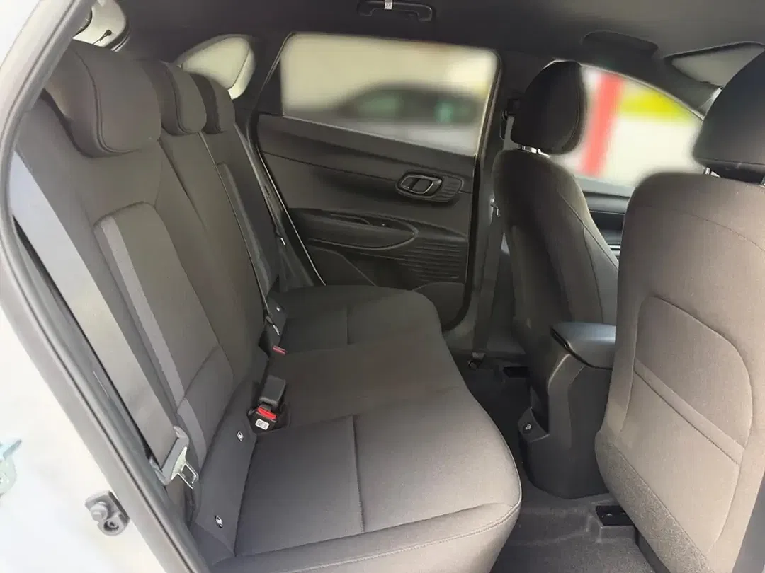 Hyundai i20 - Thumbnail 13