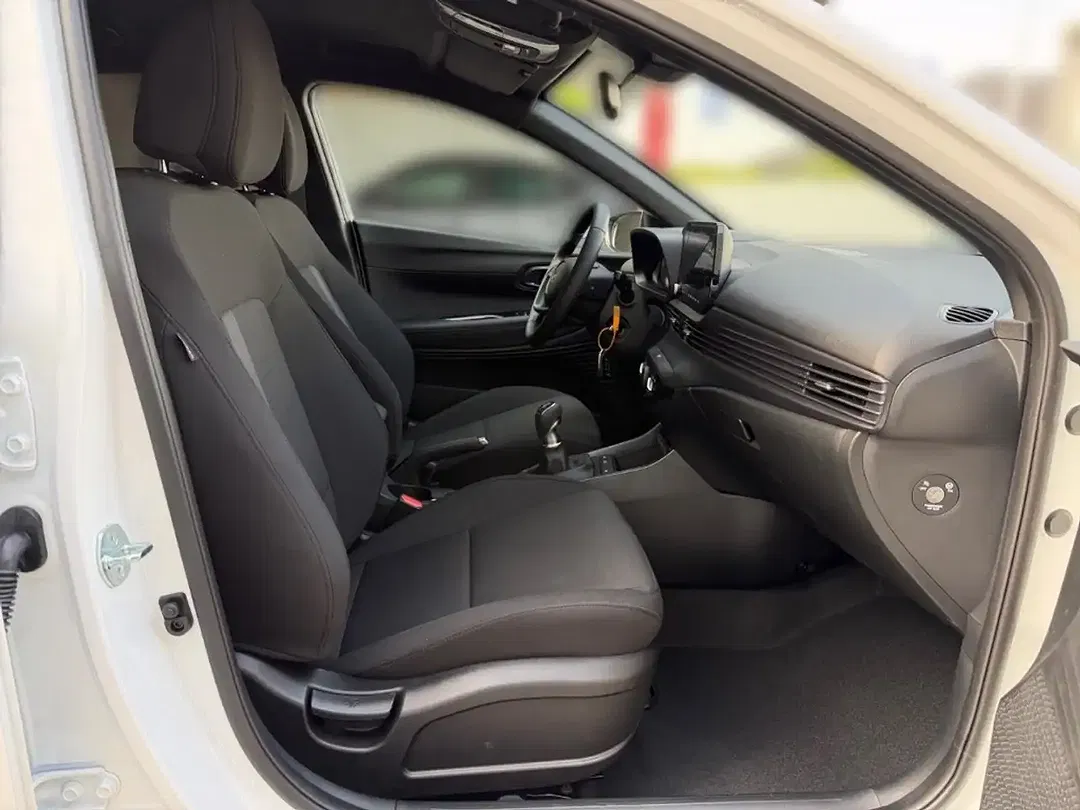 Hyundai i20 - Thumbnail 14
