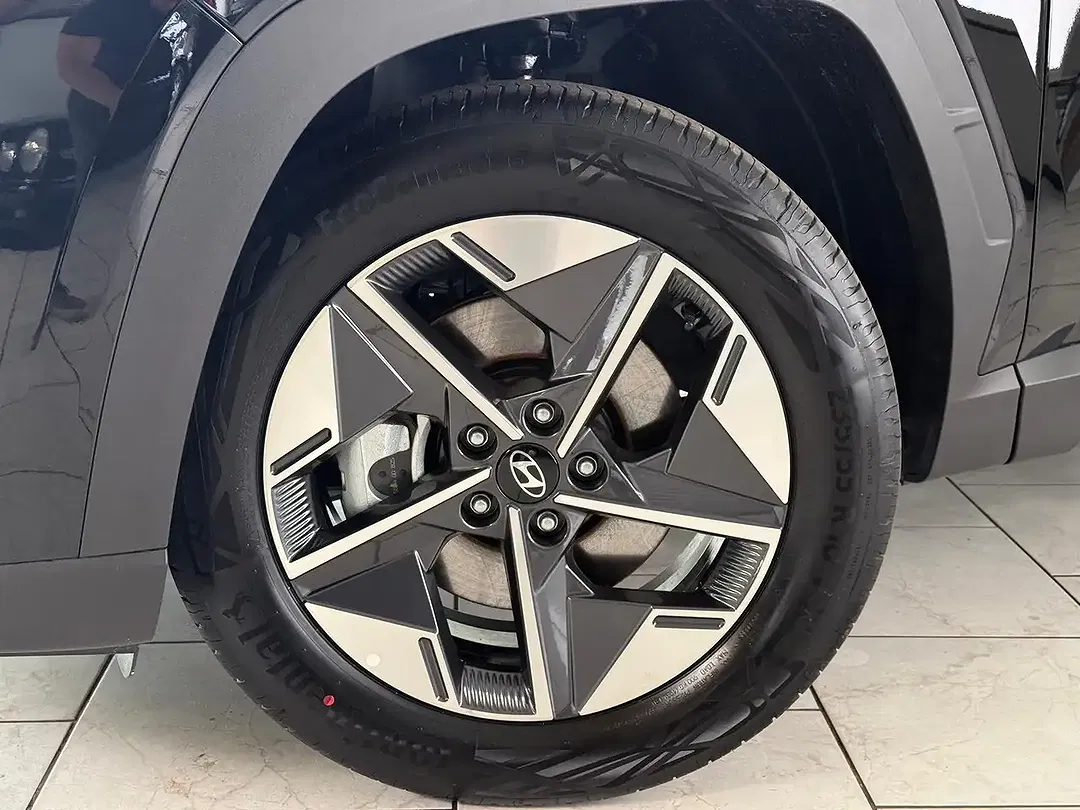 Hyundai TUCSON - Thumbnail 4