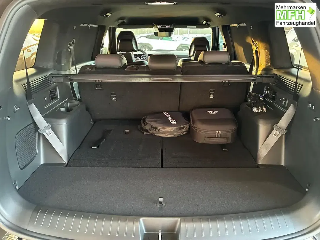 Hyundai SANTA FE - Thumbnail 9