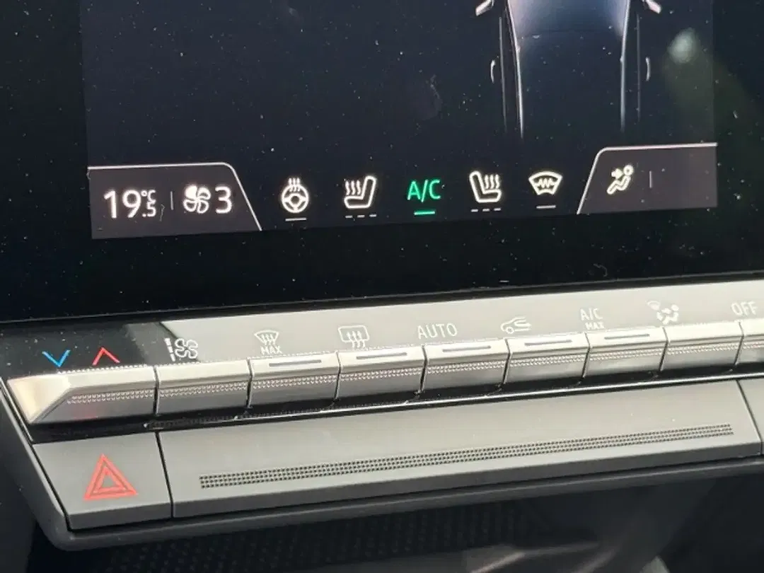 Renault Captur - Thumbnail 12