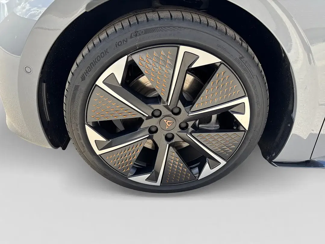 CUPRA Born - Thumbnail 4