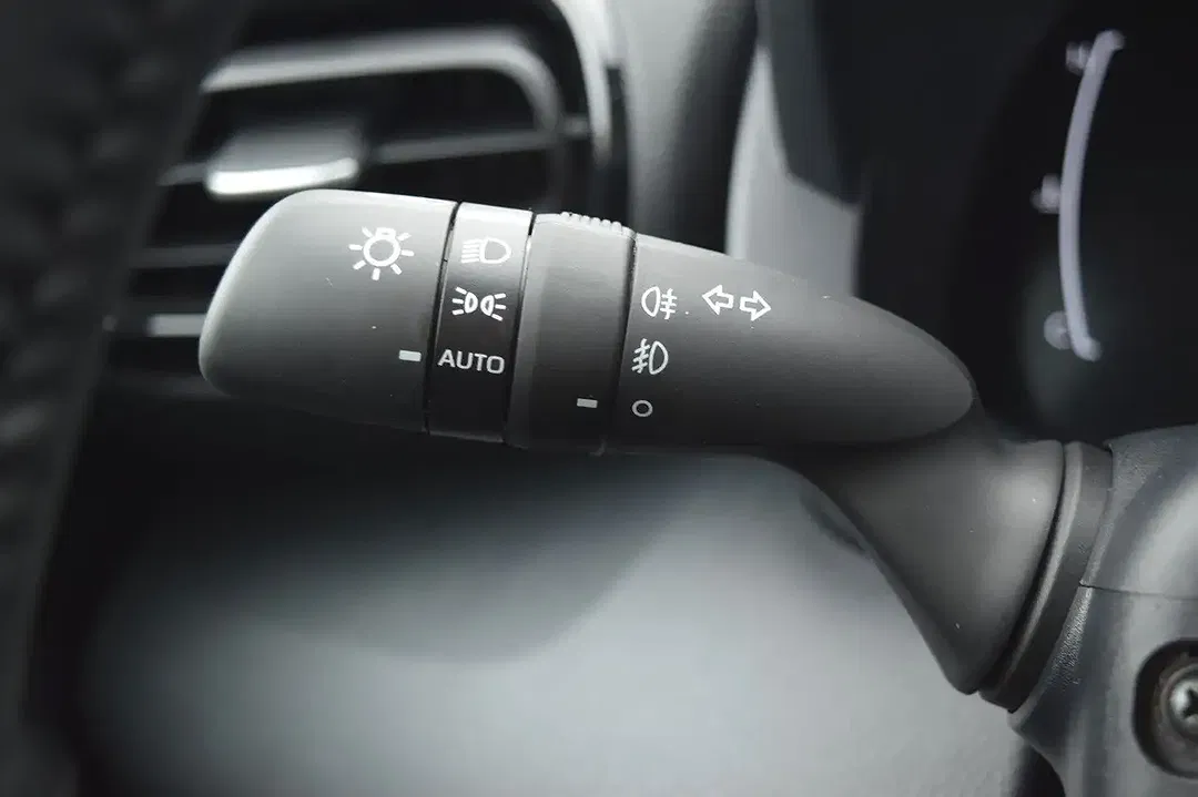 Toyota Yaris - Thumbnail 12
