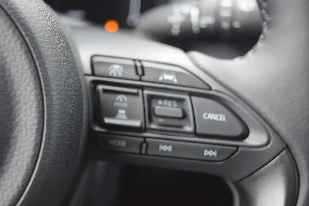 Toyota Yaris - Thumbnail 15
