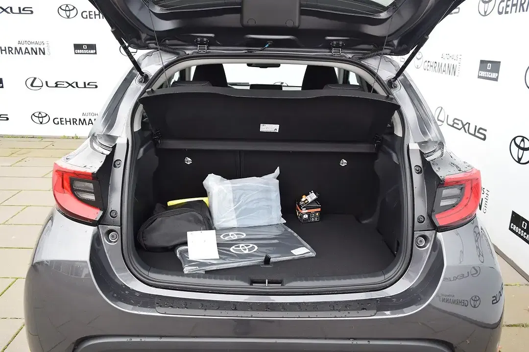 Toyota Yaris - Thumbnail 5