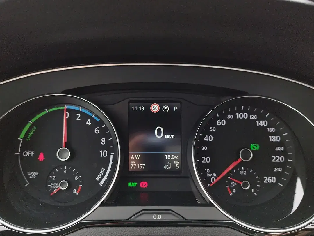 Volkswagen Passat Variant - Thumbnail 15