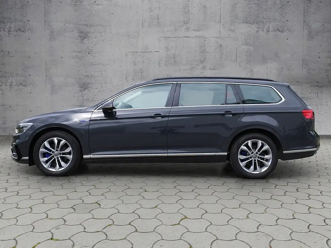 Volkswagen Passat Variant - Thumbnail 3