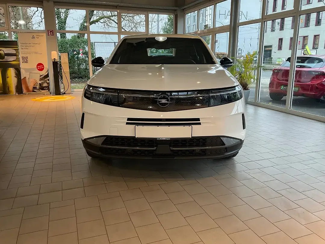Opel Grandland - Thumbnail 2