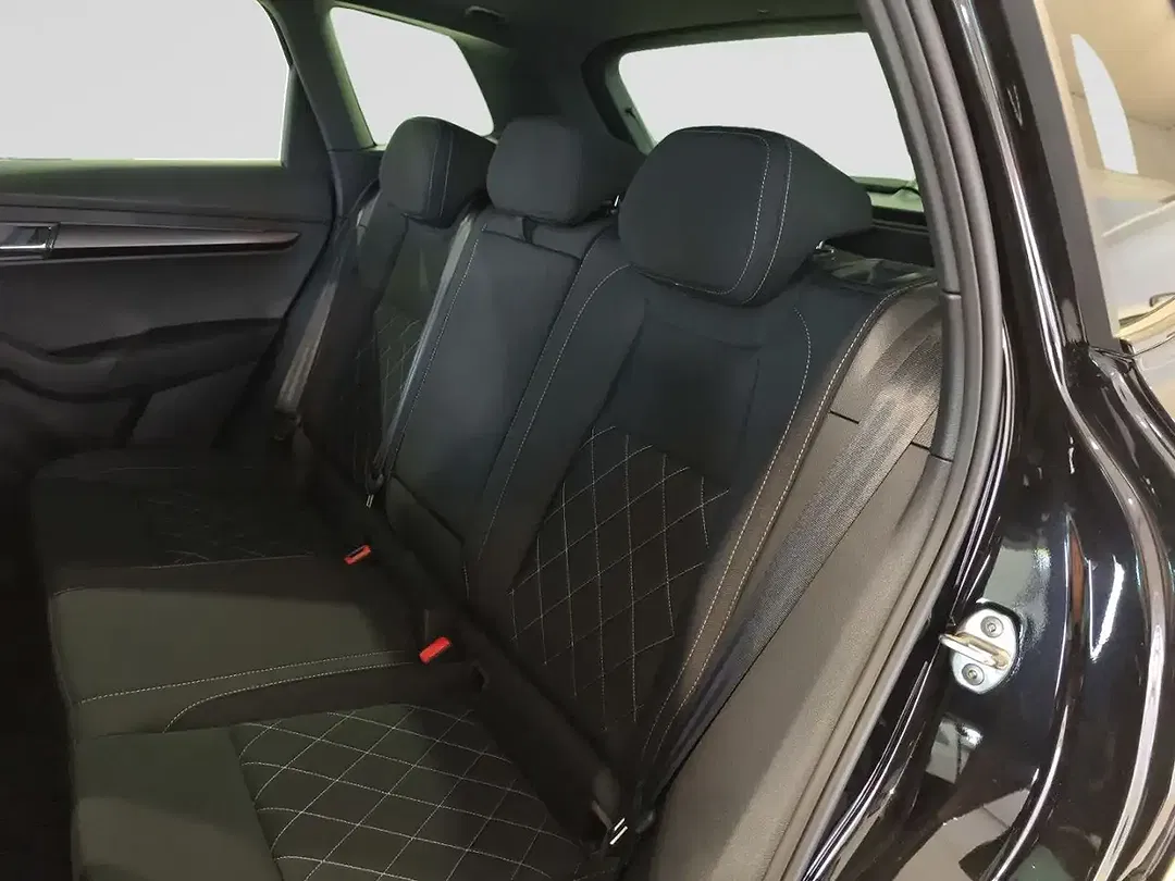 Skoda Karoq - Thumbnail 13