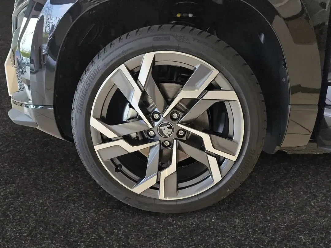 Skoda Karoq - Thumbnail 14