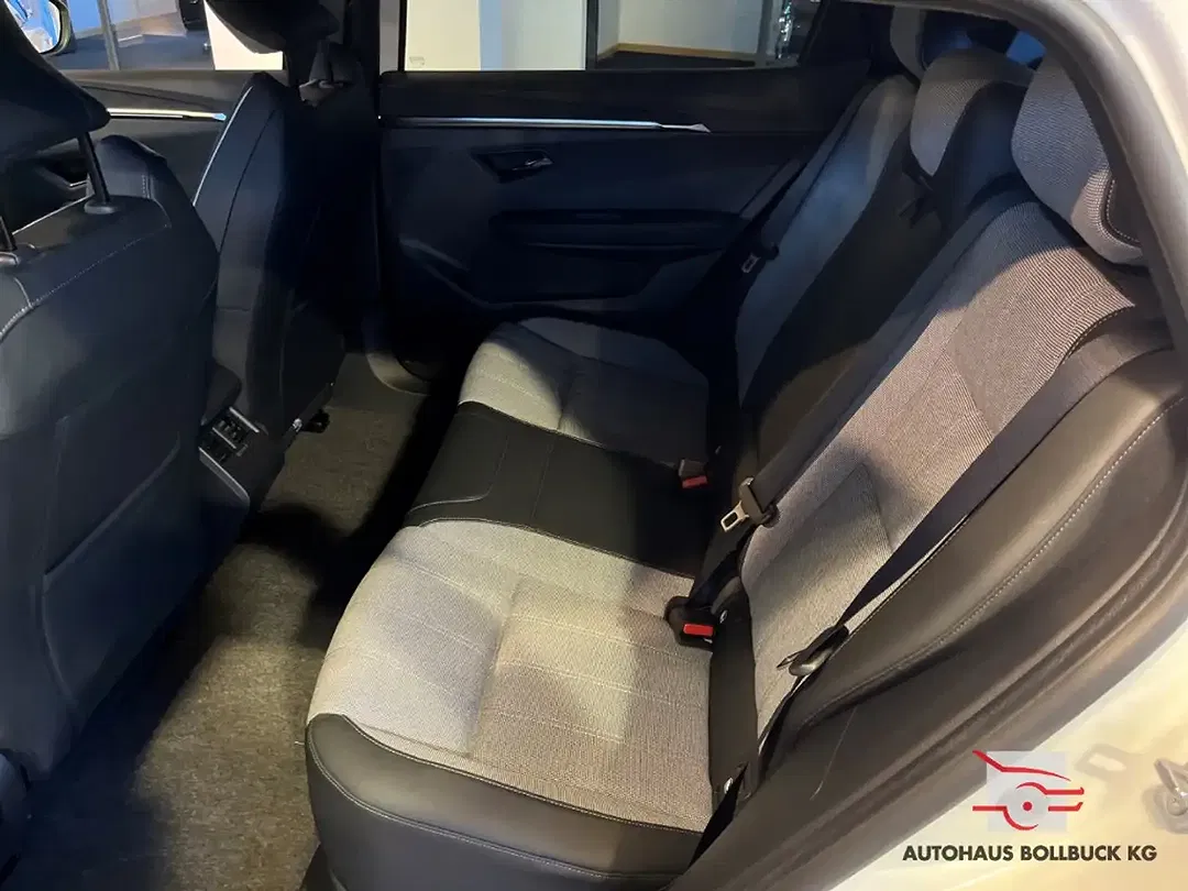 Mitsubishi Eclipse Cross - Thumbnail 8