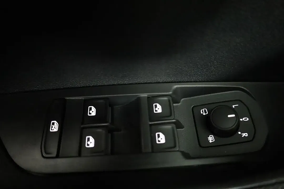Skoda Karoq - Thumbnail 8