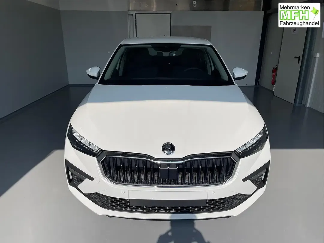Skoda Scala - Thumbnail 2