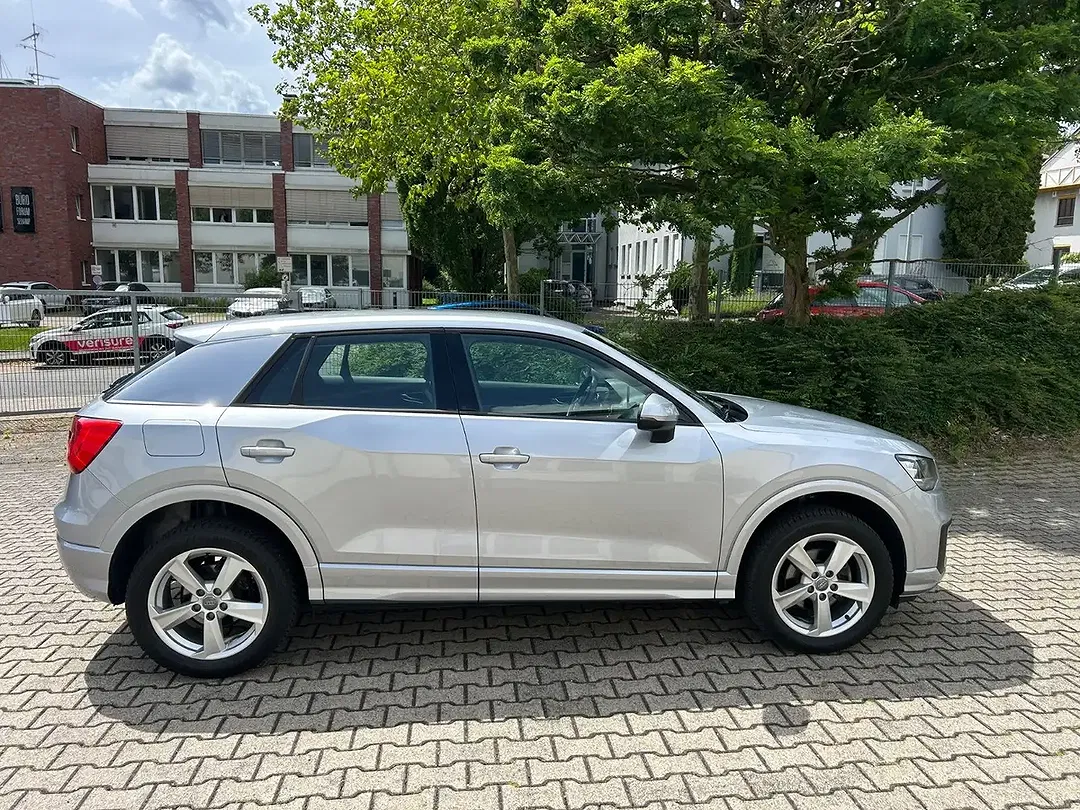 Audi Q2 - Thumbnail 8