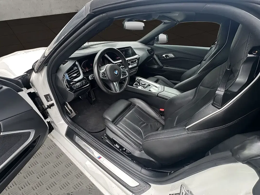 BMW Z4 - Thumbnail 9