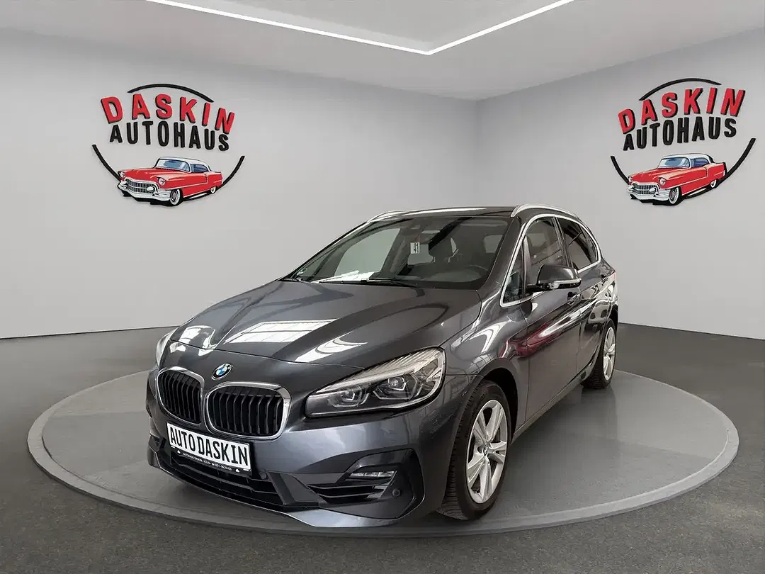 BMW 218 - Thumbnail 3