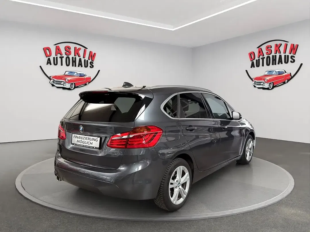 BMW 218 - Thumbnail 6