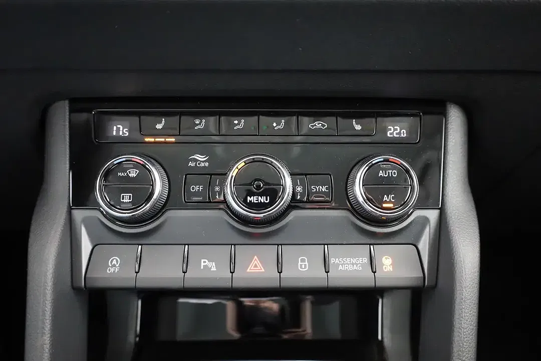 Skoda Karoq - Thumbnail 11