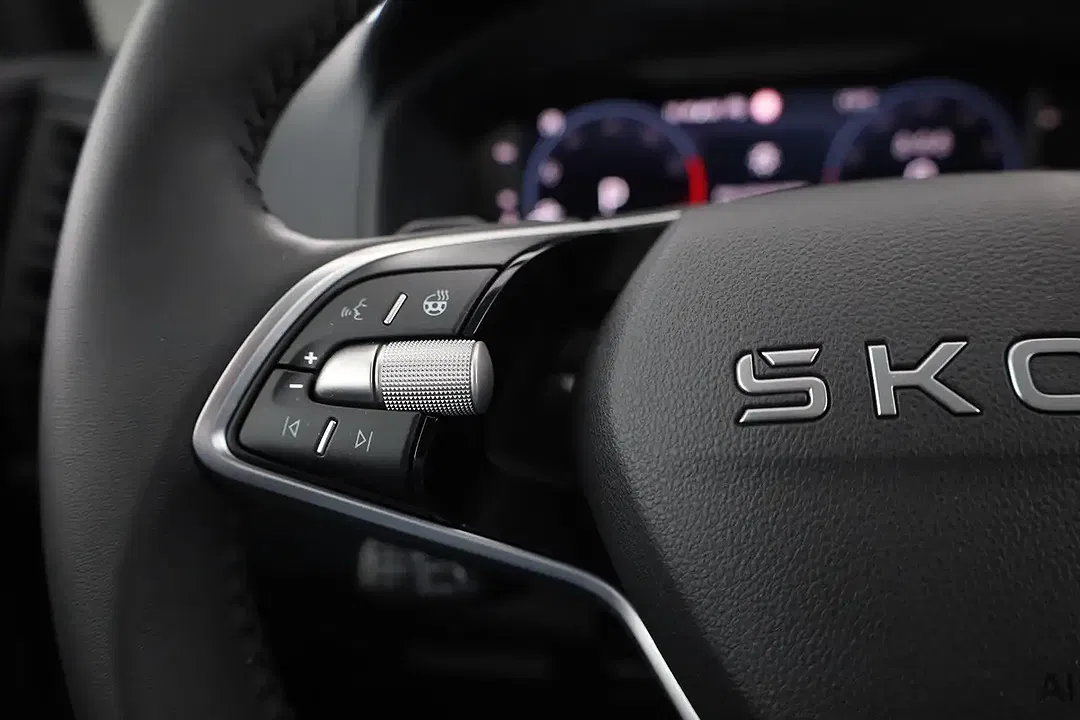 Skoda Karoq - Thumbnail 15