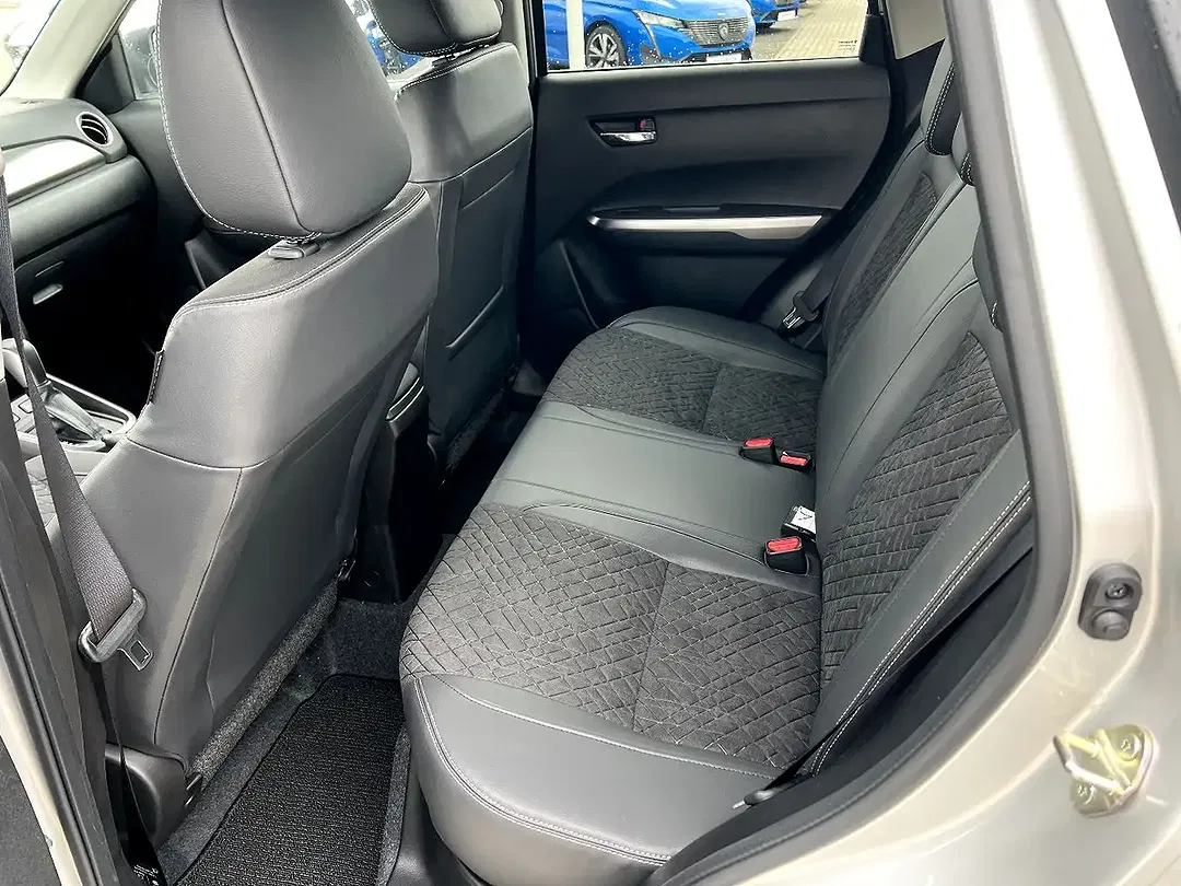 Suzuki Vitara - Thumbnail 12