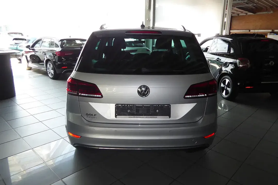 Volkswagen Golf Sportsvan - Thumbnail 5