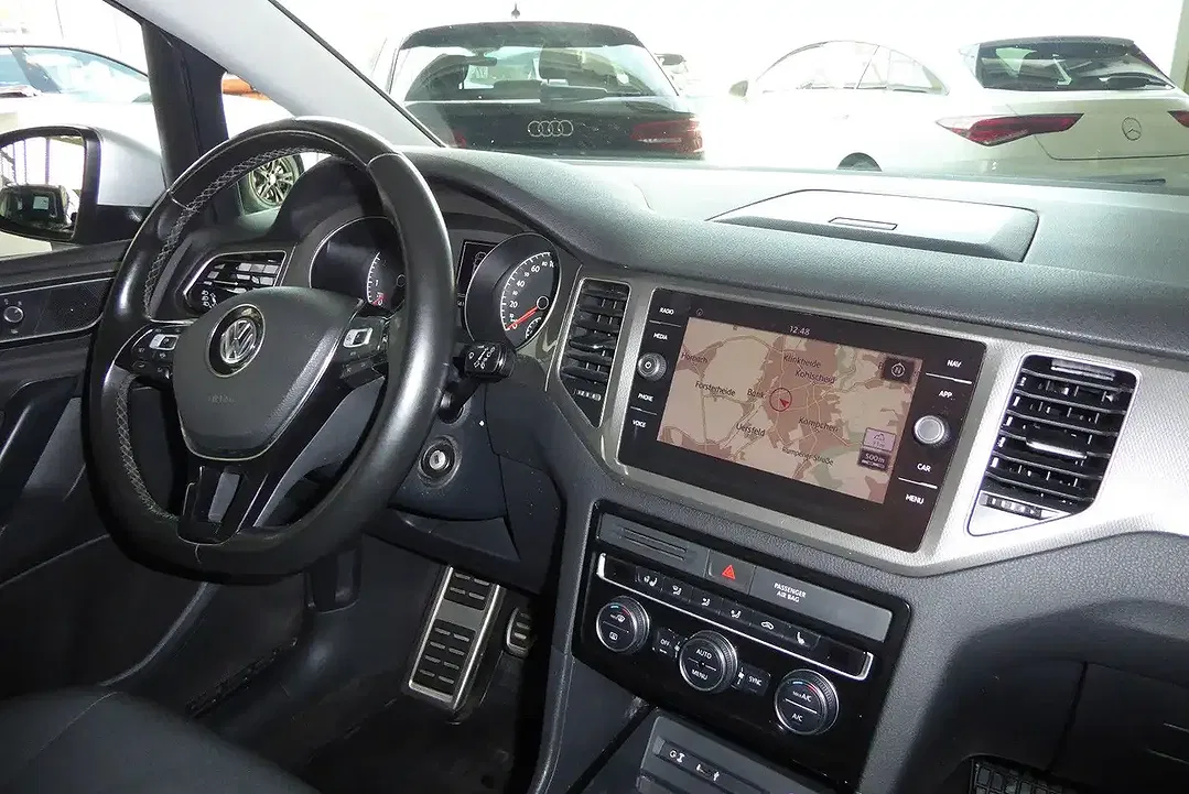 Volkswagen Golf Sportsvan - Thumbnail 9