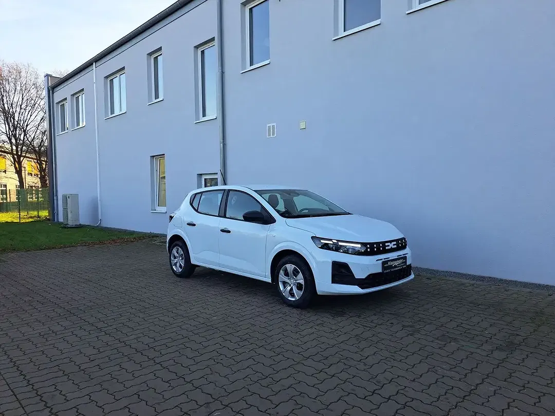 Dacia Sandero - Thumbnail 2