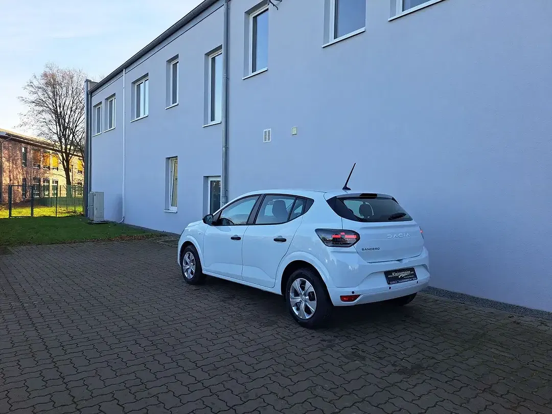 Dacia Sandero - Thumbnail 4