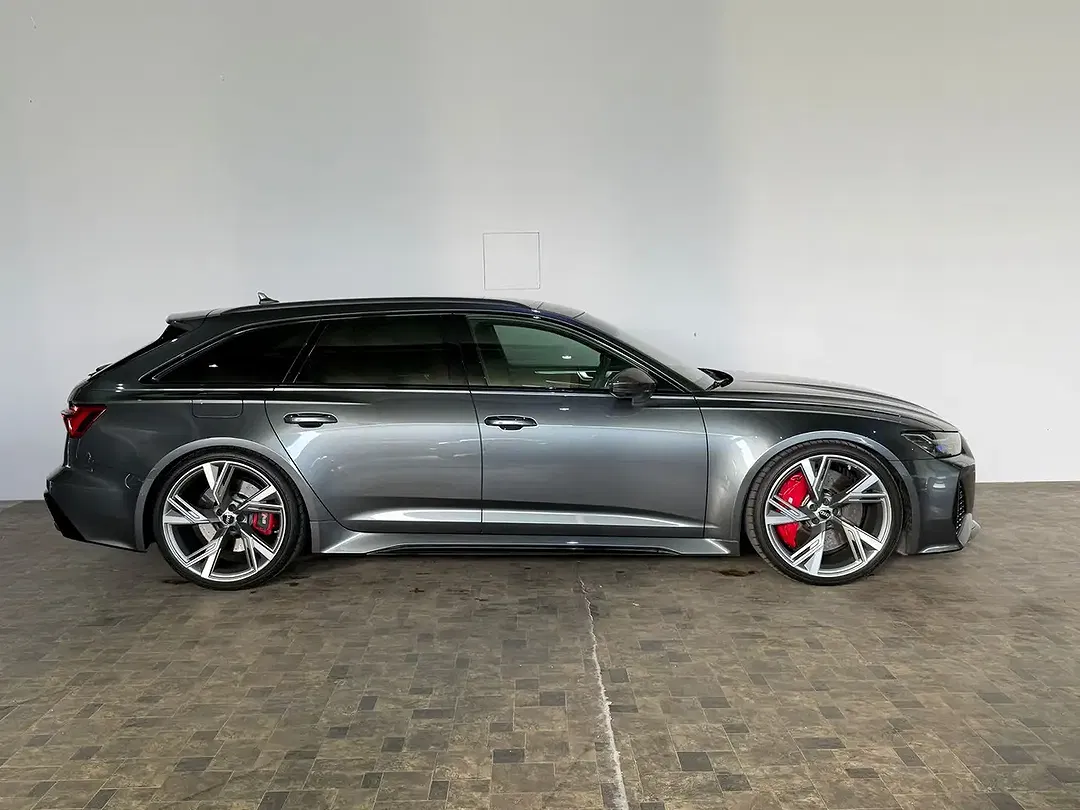 Audi RS6 - Thumbnail 7