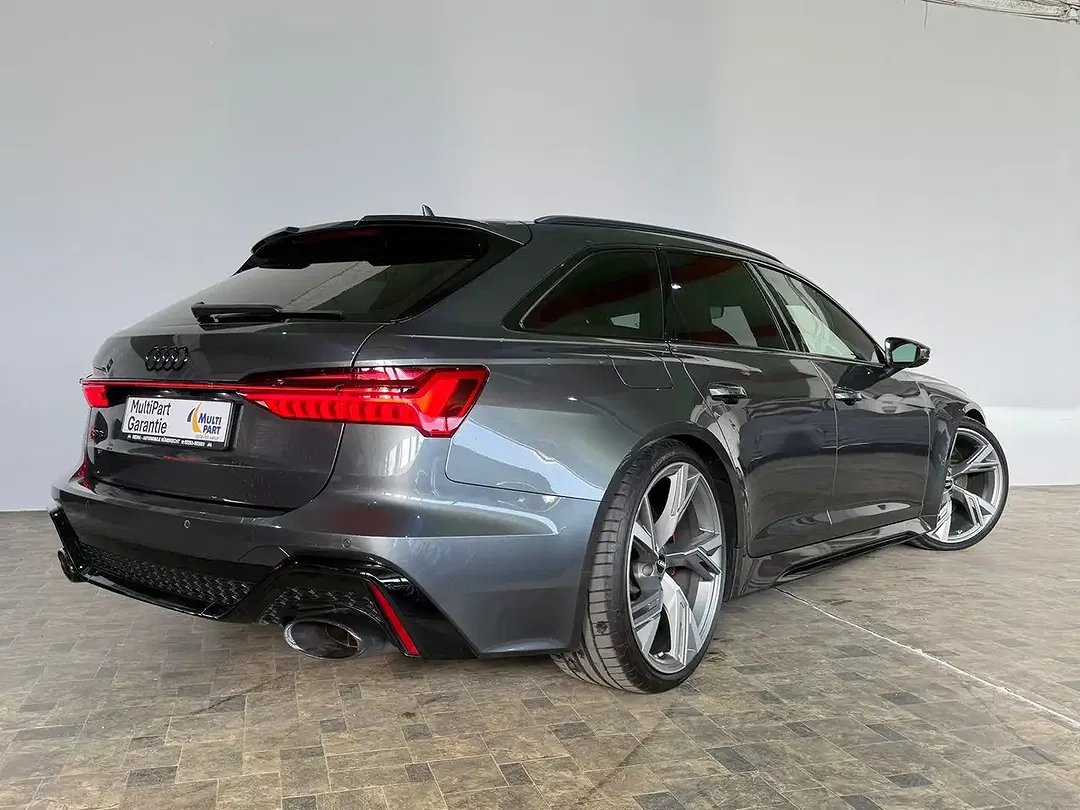 Audi RS6 - Thumbnail 9