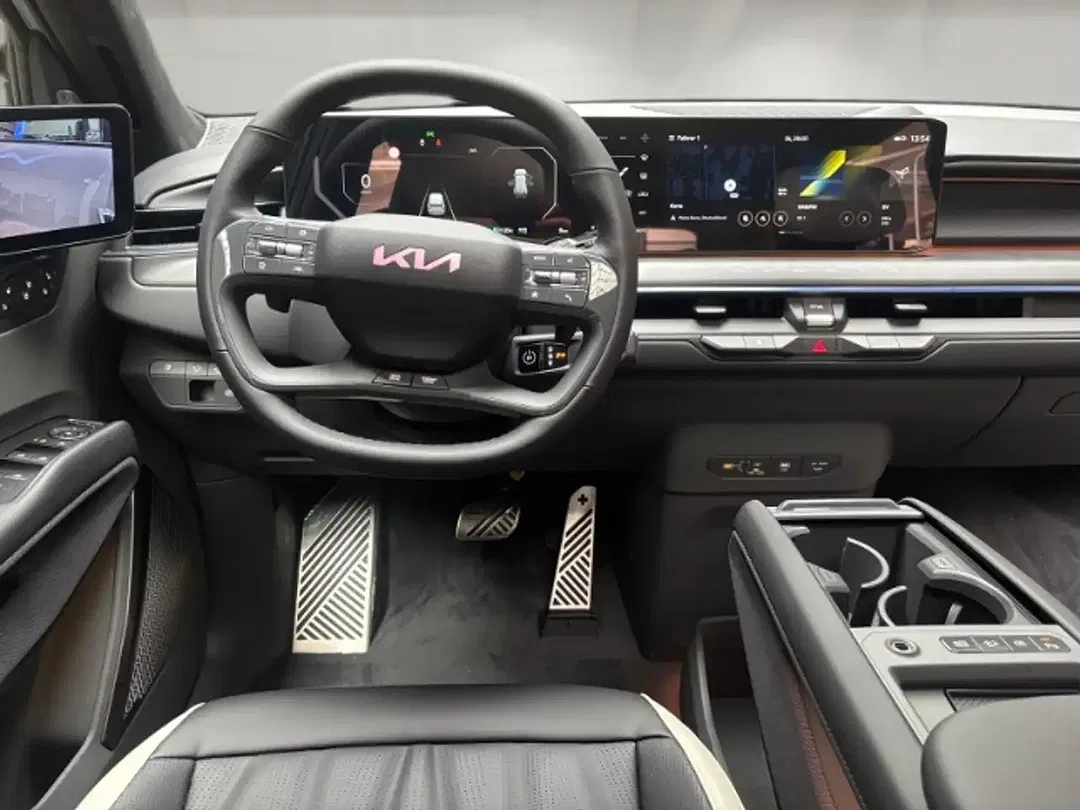 Kia EV9 - Thumbnail 10