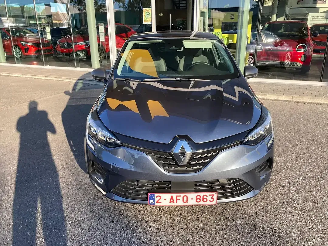 Renault Clio - Thumbnail 2