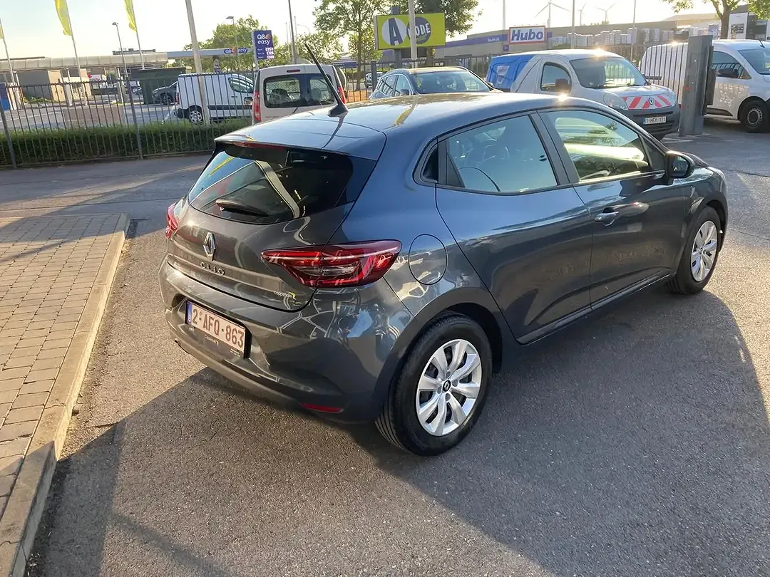 Renault Clio - Thumbnail 6