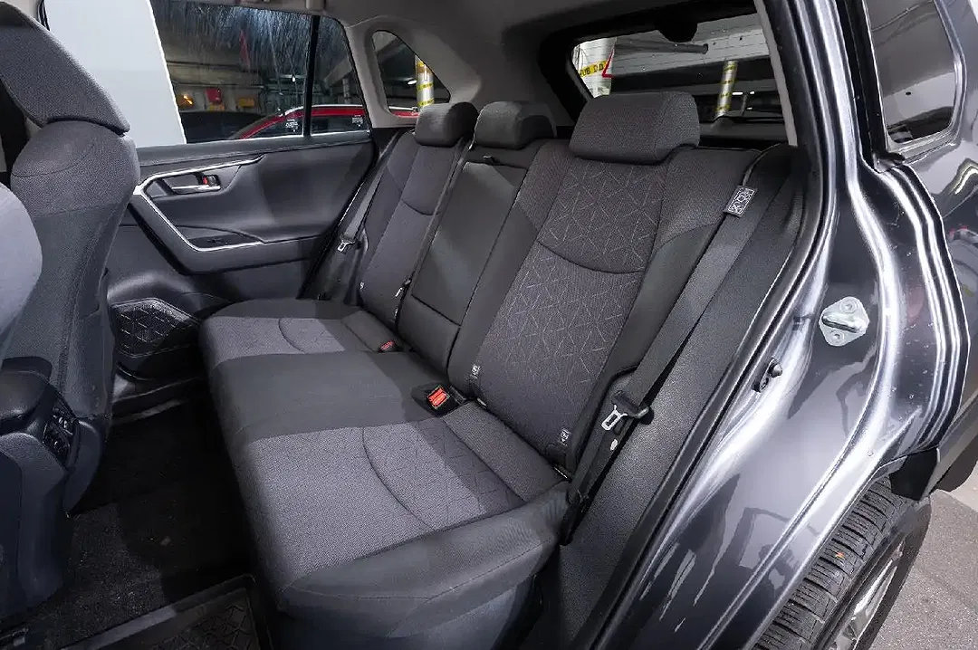 Toyota RAV 4 - Thumbnail 18