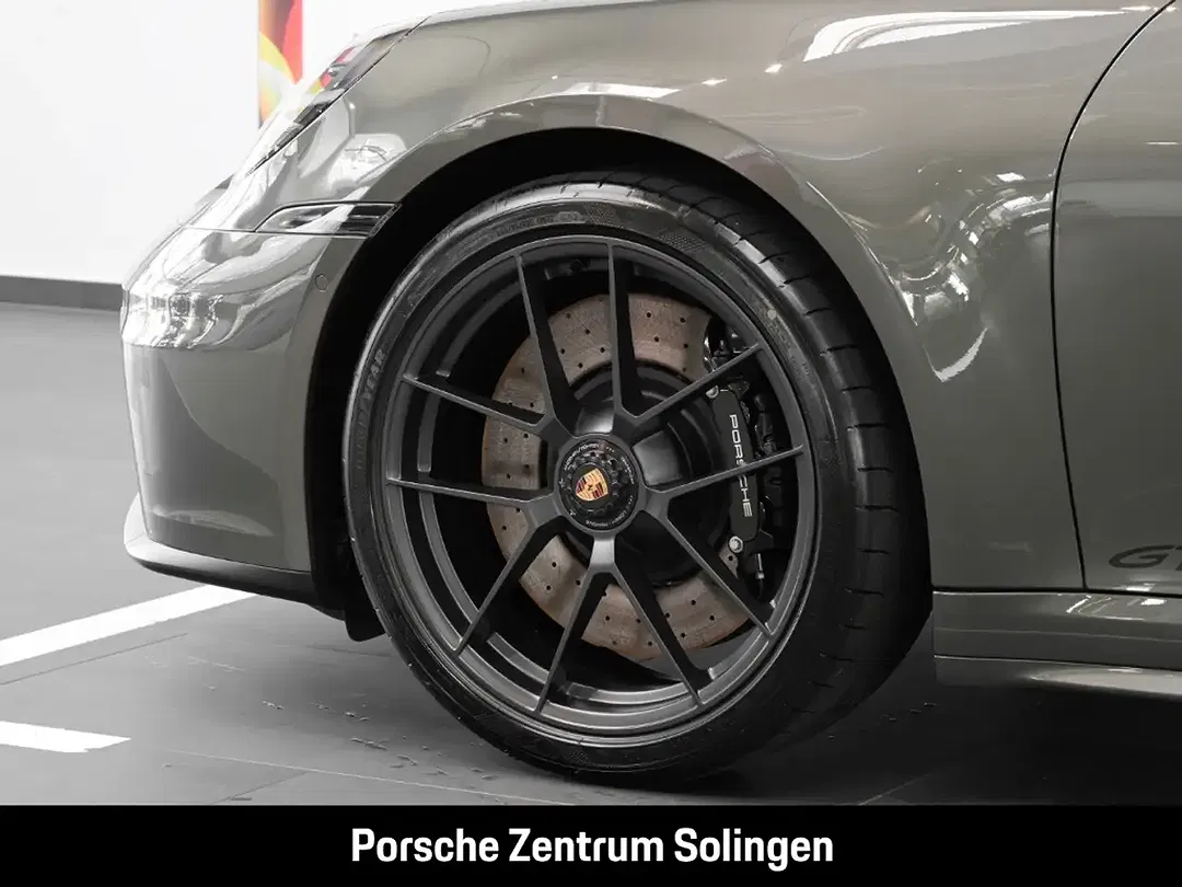 Porsche 992 - Thumbnail 10