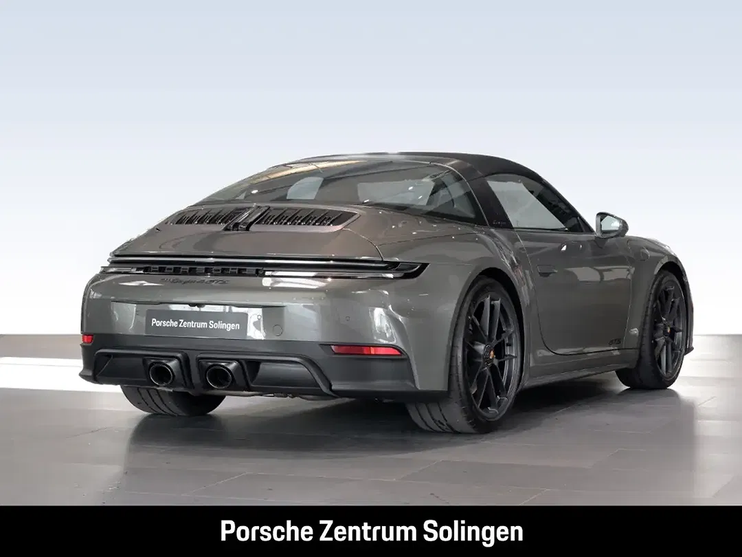 Porsche 992 - Thumbnail 4