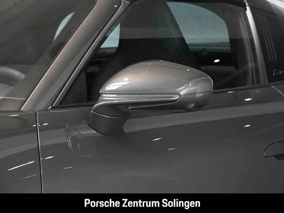 Porsche 992 - Thumbnail 8