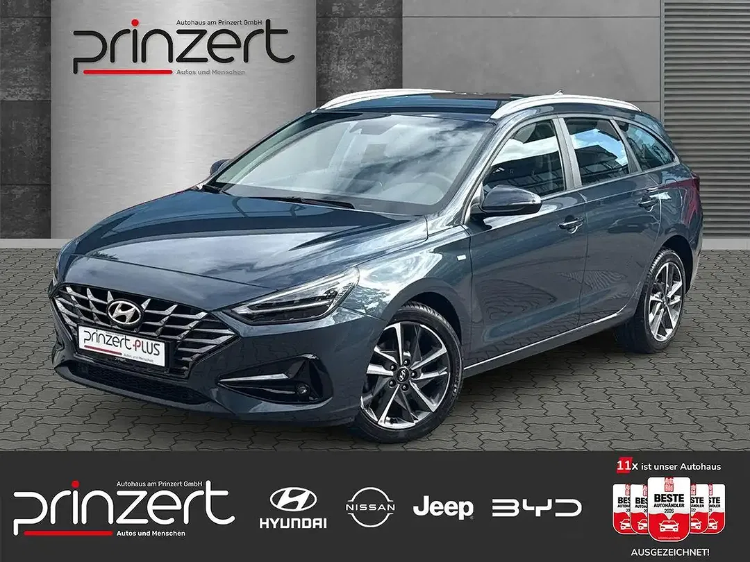 Hyundai i30 - Thumbnail 1