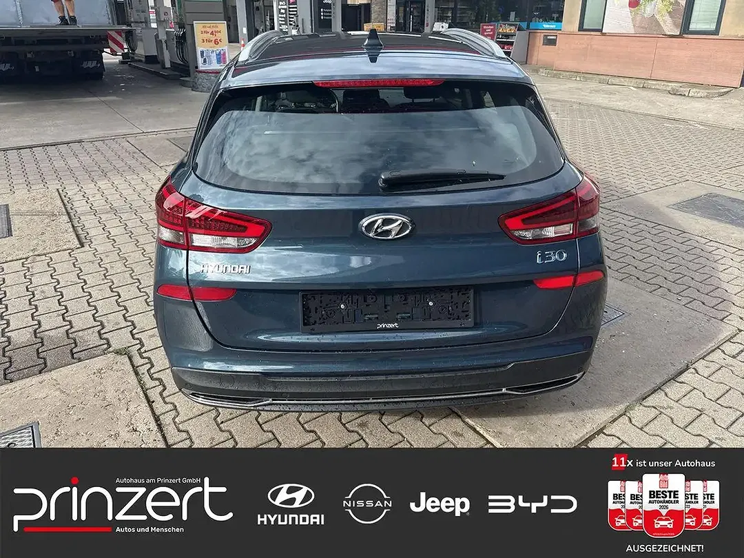 Hyundai i30 - Thumbnail 15