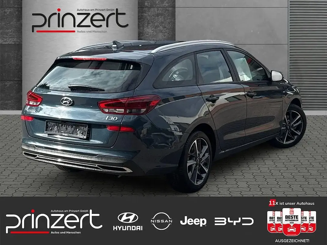 Hyundai i30 - Thumbnail 2