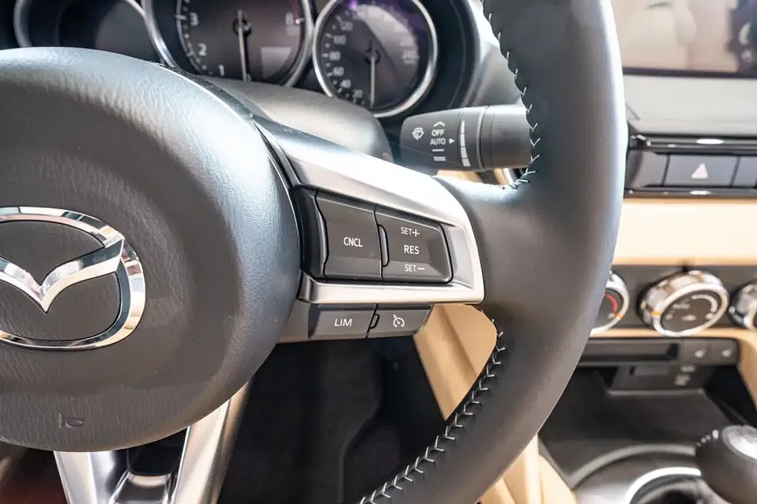Mazda MX-5 - Thumbnail 10