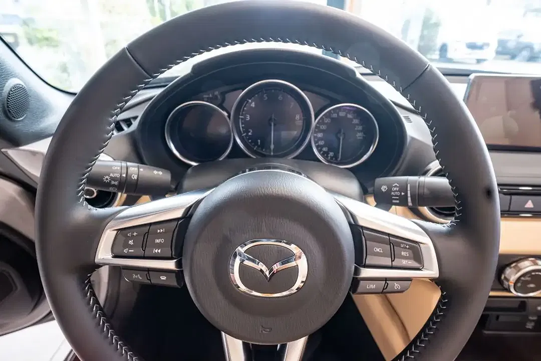 Mazda MX-5 - Thumbnail 12
