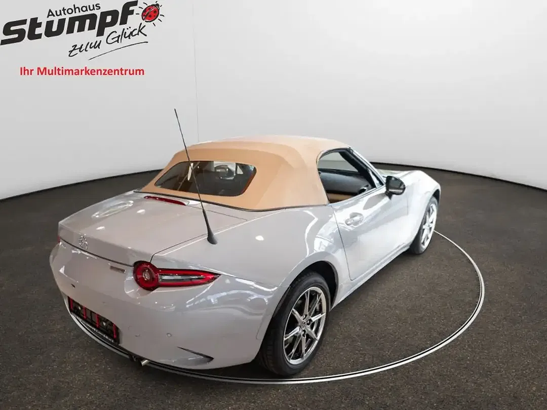 Mazda MX-5 - Thumbnail 4
