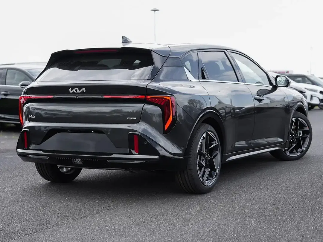 Kia K4 - Thumbnail 3