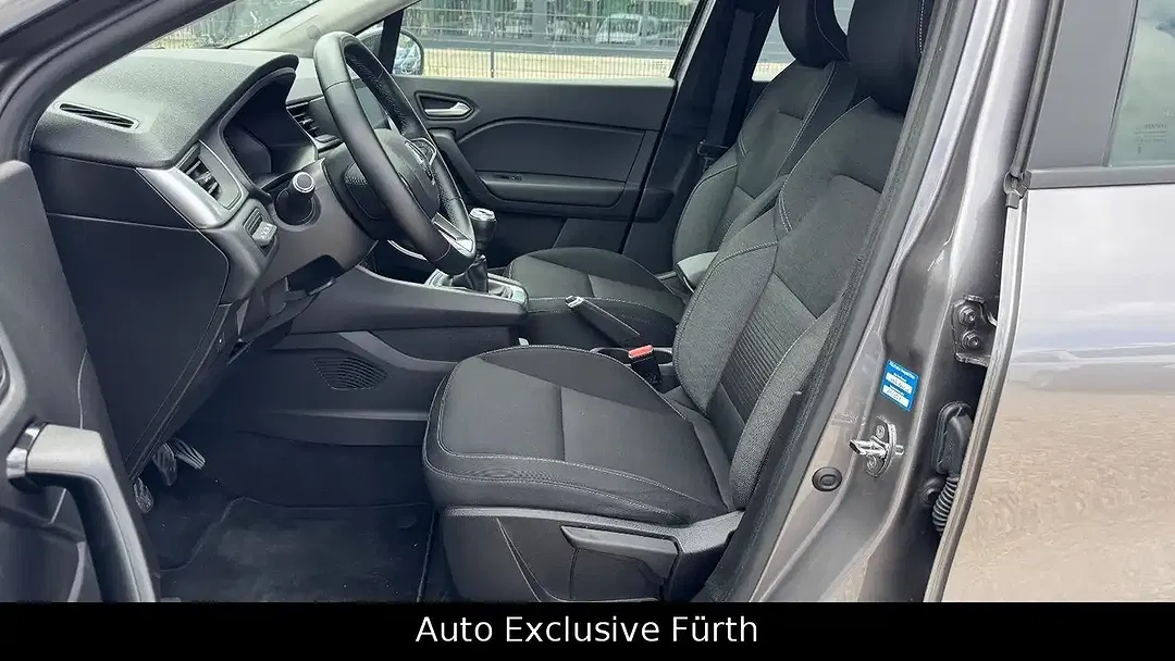 Renault Captur - Thumbnail 8
