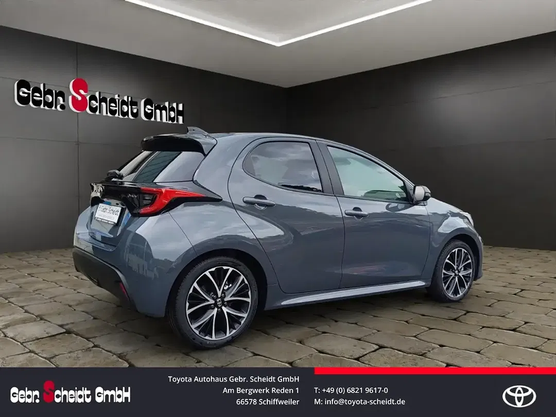 Toyota Yaris - Thumbnail 4